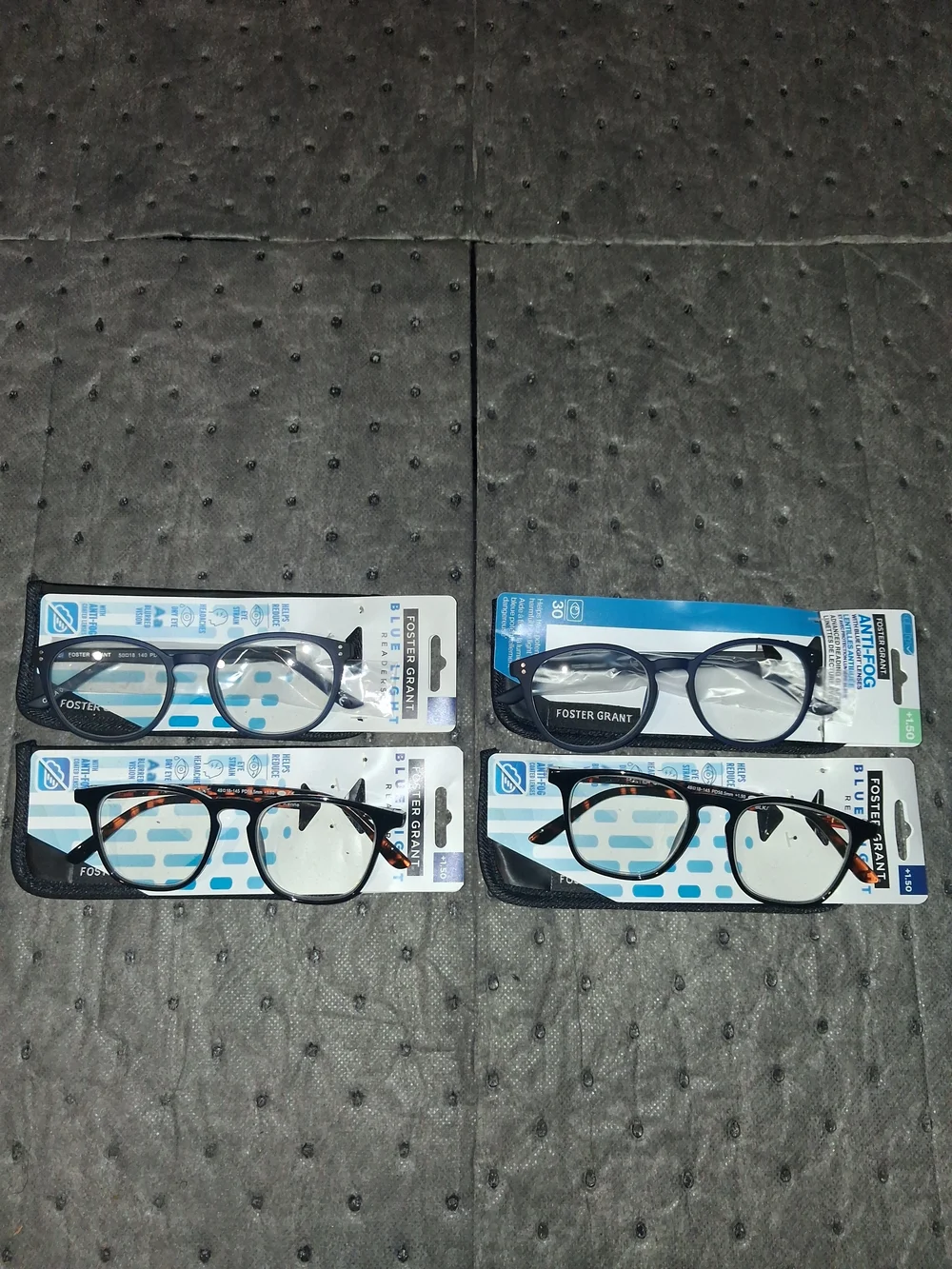 The 4 Pack Foster Grant Blue Light Readers with +1.50 strength offer unisex